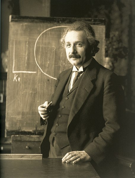 456px-Einstein_1921_by_F_Schmutzer_-_restoration.jpg