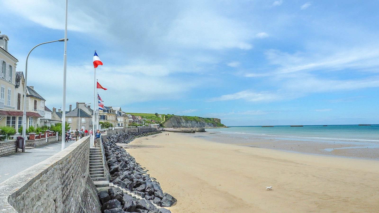 gold-beach-normandy-memorials-museums-FEATURED-1600x900.jpg