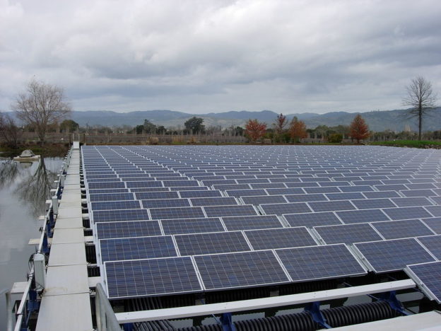 Floating-photovoltaic-624x468.jpg