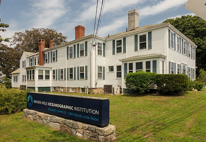 Woods_Hole_Oceanographic_Institution_Village_Campus.jpg