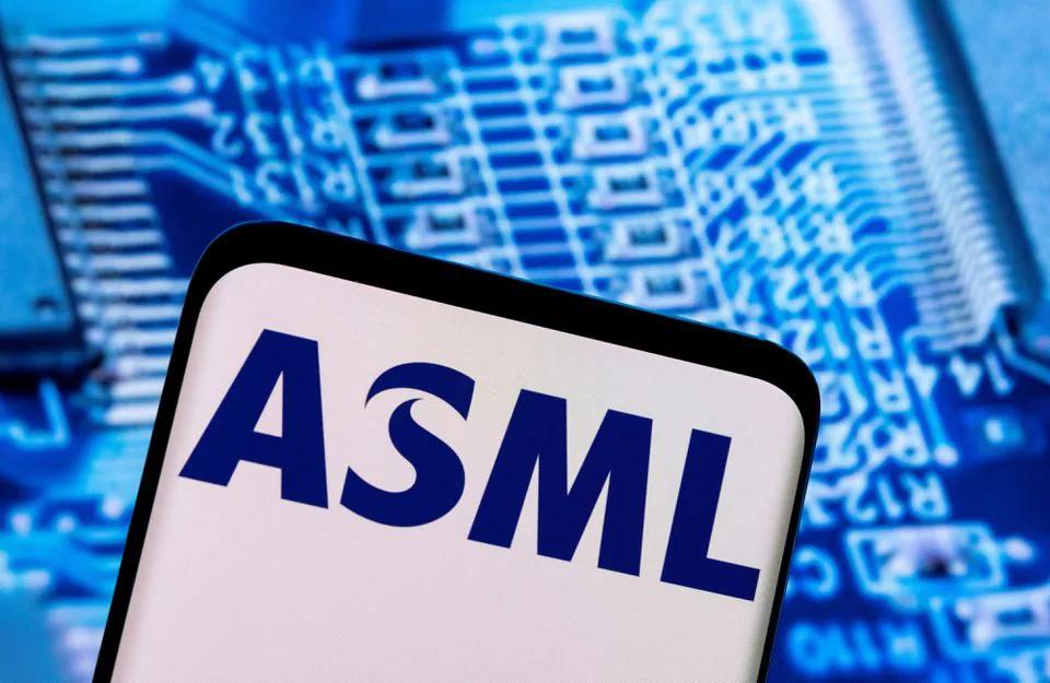 ASML.jpg