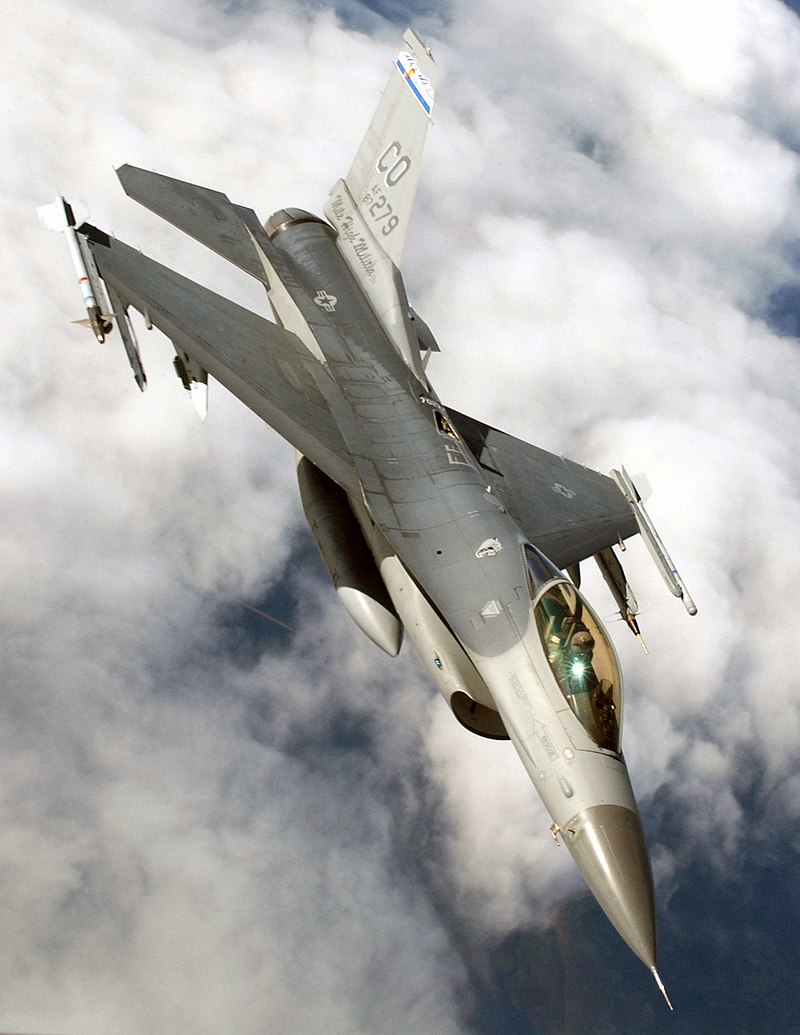 800px-F-16C_Fighting_Falcon.jpg