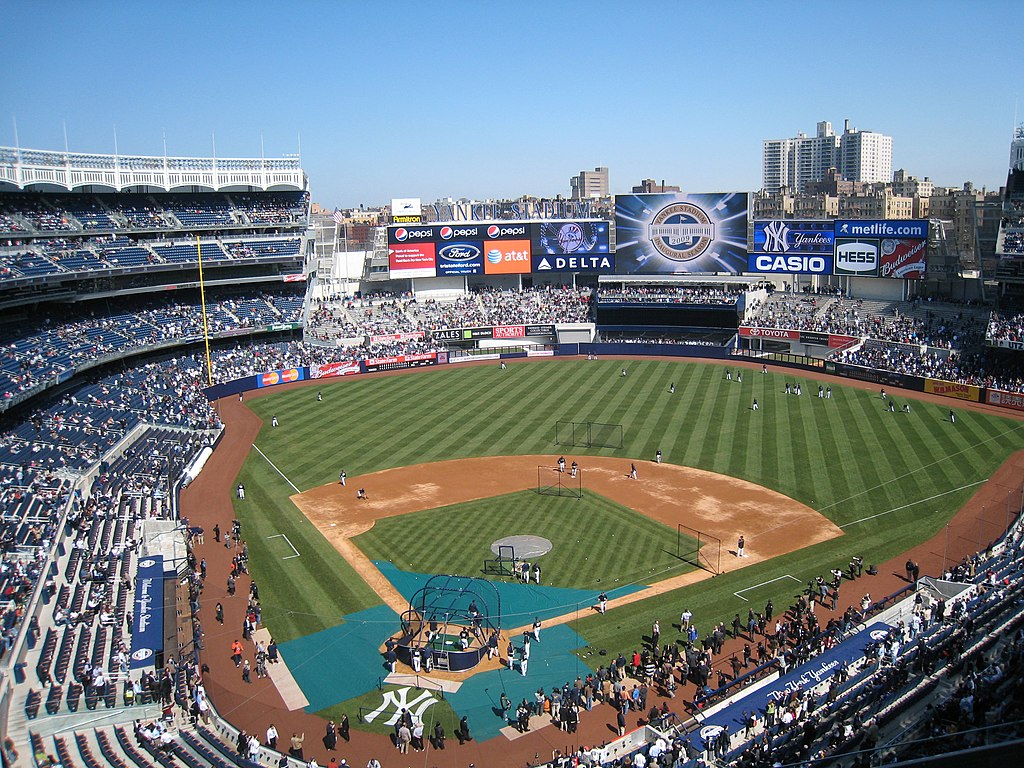 Yankee_Stadium_2009.jpg